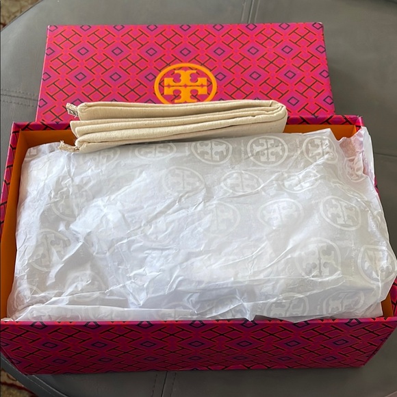 Tory Burch Patos Slide Cream with Gold Accent - Picture 5 of 9